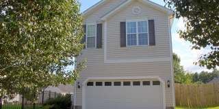3-bedroom House with Fenced-in Backyard Available on Sep 14th Gallery 1