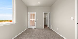 Luxury 4 Bed Townhouse with Amazing City and Mt Views on Westside Gallery 31
