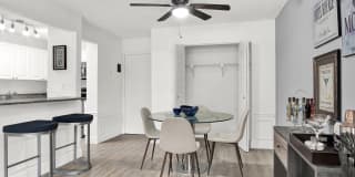 Fontainebleau Milton Gallery 34