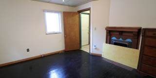 1 Bed/1 Bath Home steps from the Downtown Campus - Available Now, June, July or August! Gallery 12