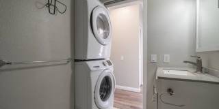 $3,150 / 2br - 874ft2 - Contemporary and Updated 2BR/2BA/2PKG in Palm Court a Gated Community (Ewa Beach) Gallery 19