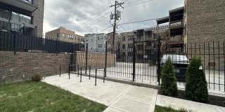 4338 N Clarendon Avenue Gallery 15