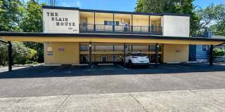 RENT SPECIAL: ½ Off First Full Month's Rent With One Year Lease!  ~ 227 24th Gallery 22
