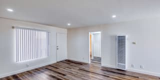 Hollywood Apartments Gallery 8