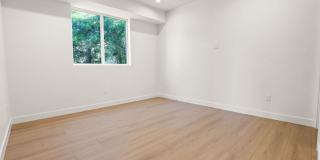 2135 S Longwood Ave Gallery 21