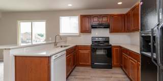 Beautiful 4-bedroom 3-bath located in Stetson Hills! Gallery 6