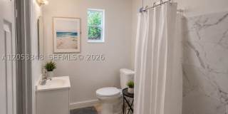 1008 N 18th Ct Gallery 14