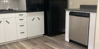 2718-2720 S. Stewart Gallery 10