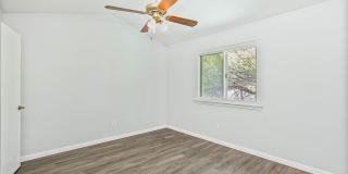 12215 Stoney Gallery 12