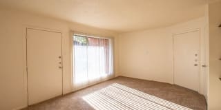 Plaza Square Apartments Gallery 27