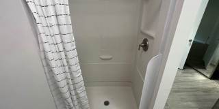 Room in 6 Bedroom Home at Henslowe Dr Gallery 57