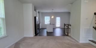 3BR/2.5BA End Unit Townhome Gallery 11