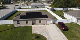 402 NE Mainsail Street Gallery 1