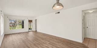 Must see 1st floor, end unit with lots of natural light in St Lucie Gardens. Gallery 6