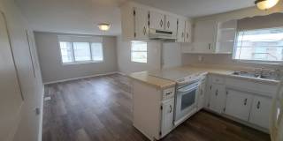 1BR/1BA updated mobile home close to I10 and Pine Forest Rd Gallery 9