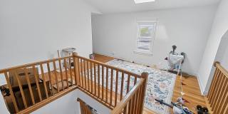 4 Bedroom, 3 Bathroom Impressive Lincoln Park Duplex Gallery 33