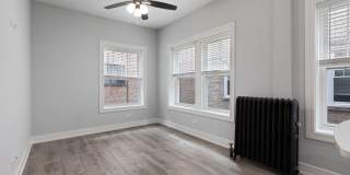 1063 W Glenlake Ave Gallery 8