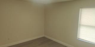 302 LAKEVIEW Drive E Gallery 27