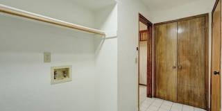 Beautiful Two-Story 3bed/2bath Townhome Available in Westside Norman!! Gallery 14