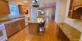 Charming 3 Bedroom, 3 Bath House Gallery 9
