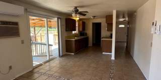 Green area 3 Bedroom 2 Bath with Garage Gallery 7