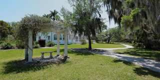 2657 RIVERBLUFF PARKWAY Gallery 43