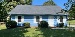 Charming 3 Bedroom, 1.5 Bathroom Home Charming 3 Bedroom, 1.5 Bathroom Home Gallery 1