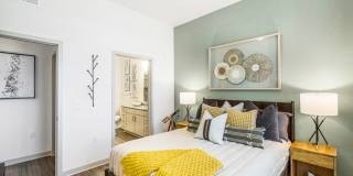 The Samford Glenn Gallery 33