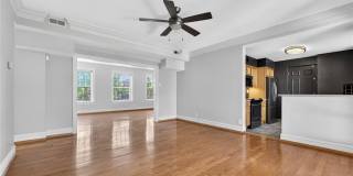 5510 Waterman Boulevard Gallery 18