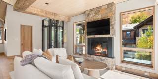 543 Walnut Street unit: B Gallery 7