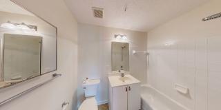 Ground Level 3 + 2 Spacious Updated condo Gallery 12