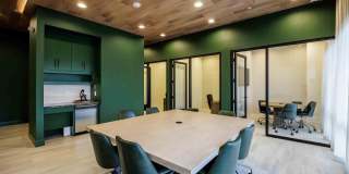 The Bouldin Gallery 16