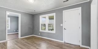 3 Bedroom | 1 Bathroom Home | PET FRIENDLY! Gallery 5