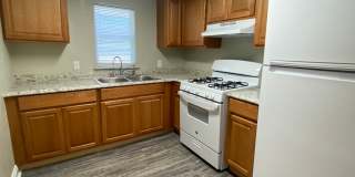 Walk to UF & Downtown! Gallery 22