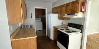 PRELEASING for AUGUST! Close to Campus Gallery 4