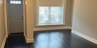East Baltimore 2 Bedroom w/Den 1.5 Bathroom Gallery 1