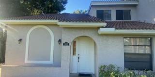 942 Augusta Boulevard Gallery 1