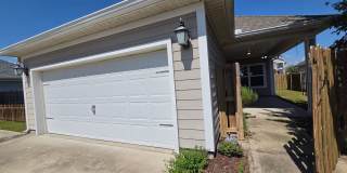3BR|2.5BA Home in Villages of Mill Bayou Gallery 6