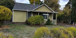 Nice home with an updated kitchen and hardwood flooring in SW Albany Gallery 1