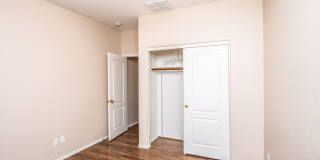 44629 W Santa Fe Avenue Gallery 17