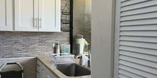 Charming 2BR Condo in Honolulu Gallery 6