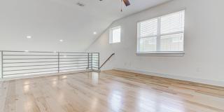 Elegant 4BR Home with Bonus Room & Designer Finishes Elegant 4BR Home with Bonus Room & Designer Finishes Gallery 19