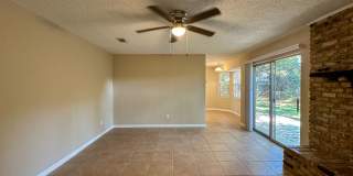 Well Kept 3 Bedroom 2 Bath House Available for Rent in Scenic Heights! Well Kept 3 Bedroom 2 Bath House Available for Rent in Scenic Heights! Gallery 4