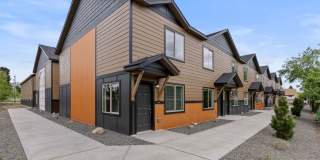 Alki Townhomes 2-bedrooms, 1.5 bathrooms Gallery 1