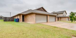 8815 SW 45th St. Gallery 1