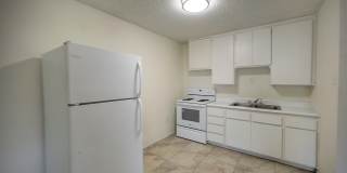 1 bed and 1 bath located in Henderson! Gallery 1
