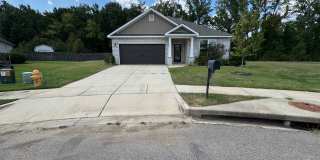 4-Bedroom Home in Madison! Gallery 1