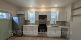 816 1/2 13th St NW Gallery 3