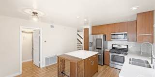 Modern 3BD/1.5BA Townhome in Tierrasanta with Kitchen Island, Private Yard, Pool & Tennis Court Gallery 7