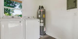 100 Mango St Gallery 29